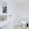 Modern 5 Bedroom 3 Bathroom Serviced House Aylesbury with Parking By 360Stays