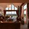 Kipney Farmhouse with hot tub