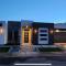 Modern Desert Oasis Lux Home w Pool and Spa