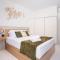 Cooks Bay Hotel & Suites