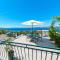 Apartments with a parking space Brela, Makarska - 16603