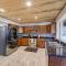 Pet-Friendly Grants Pass Home with Hot Tub!
