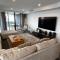 4 Bedroom Huge Sub Penthouse Oracle Level 31 Magnif VIEWS 260m2 Family Skyhome Sleeps 8 Adults and 2 Children, Sofa Bed Portacot, High Chair Central to Everything Resort Skyhome 5 STAR Luxury
