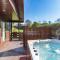 Birch Lodge 12 with Hot Tub - 牛顿斯图尔特