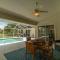 Par View Palms - Private Villa with UNHEATED heated pool - sleeps 6 - Rotonda West