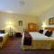 Comfort Hotel tom Kyle