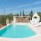 Holiday rental Masseria Carperi,Cisterna