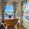Viewing Room, seaview 30 seconds from beach