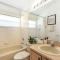 #253-Modern 4 bed home with own private pool close to Disney - Orlando