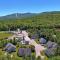 NEW Killington Studio with Kitchenette, WiFi, TV, Fireplace, Close to Resort on the Shuttle Route, 213 condo