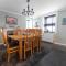 Hill Crest - cliff top cottage with stunning views