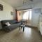 Studio cabine avec loggia vitrée, à 100m de la plage, proche commerces et activités à Sète - FR-1-338-492 - Sète