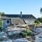 Beautiful Home In Rennesøy With Wifi