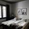 Porthos Ski-in Lodge with private hot tub and sauna in Lapland