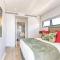 Beautiful Family Apartment with amazing views @ 16 on Bree