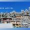 Bros Hostel & Yaara Cafe - Manali