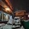Bros Hostel & Yaara Cafe