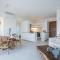 Calmaliving Seaside apartments with pool
