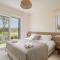 Calmaliving Seaside apartments with pool