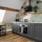 no 12 - Stunning Self Check-in Apartments in Worcester Centre