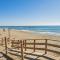 Cubo's Beach & Parking Jardines de Don Carlos - Marbella