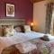 Copper Beech Lodge with Hot Tub