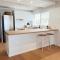 Stylish getaway, beach views, 2 mins from shops - Mooloolaba