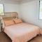 Stylish getaway, beach views, 2 mins from shops - Mooloolaba