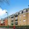 Spacious London apartment 5 min walk to Leytonstone Underground Station and 5 stops to zone 1 - Londra