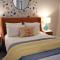 HostWise Stays -The Washington at Chatham - Gym - Free Garage Parking - City Views - More - Pittsburgh