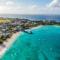 Casual Beachfront Studio with Pool apts by Bluescape