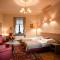 Hotel Santi