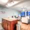 Laketown Wharf Resort 631 By Aneliya