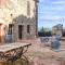 2 Bedroom Gorgeous Apartment In Monte Antico