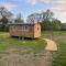 Mountbatten Shepherds hut & Buckhurst Shepherds hut - 阿什福德