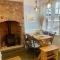 Robin Hood's Bay Coastguard's Cottage with a View - 罗宾胡兹贝