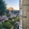 9 Modern Classic - Spacious One Bed Apartment - Great Location - Free onsite Parking - Comfy Bed