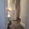 9 Modern Classic - Spacious One Bed Apartment - Great Location - Free onsite Parking - Comfy Bed