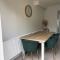 2 Bed House, Sleeps 6, Dog Friendly, Close to A14 M11, with Garden & Parking LONG STAY WORK CONTRACTOR LEISURE, JADE - Cambridge