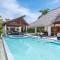Private Villa with Incredible Pool, maid, jacuzzi - Cap Cana Resort - 蓬塔卡纳