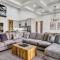 Luxury (Less than mile from AT&T Stadium/GlobeLife) GameRoom/Basketball Hoop