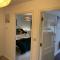Contemporary, Cosy & Homely 2 Bed Apartment with High-Speed WIFI, Terrace & Free Parking overlooking Stourbridge Common Park & Coldhams Brook