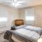 Pierre Vacation Rental - 9 Mi to Oahe Dam! - بيير
