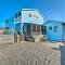 Gold Beach Home with Hot Tub, quarter Mi to Beach! - Gold Beach