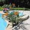 Studio dans villa de charme, piscine, proche plage