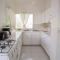 2 minute walk to Beach & Pool - Casual 2-Bed House home by Bluescape