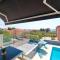 Family friendly apartments with a swimming pool Vrsi - Mulo, Zadar - 20732 - Vrsi