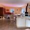 Maison lumineuse avec jardin, 3 ch., proche centre de Céret, jusquà 6 pers., animaux bienvenus - FR-1-703-49