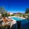 Apartment Serenity with Private Pool Near the Beach - Poljana