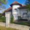 Private Apartment & Parking